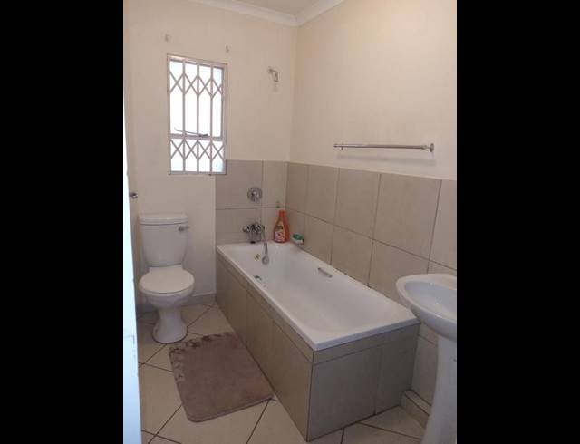 3 BEDROOM HOUSE FOR SALE IN THE ORCHARDS